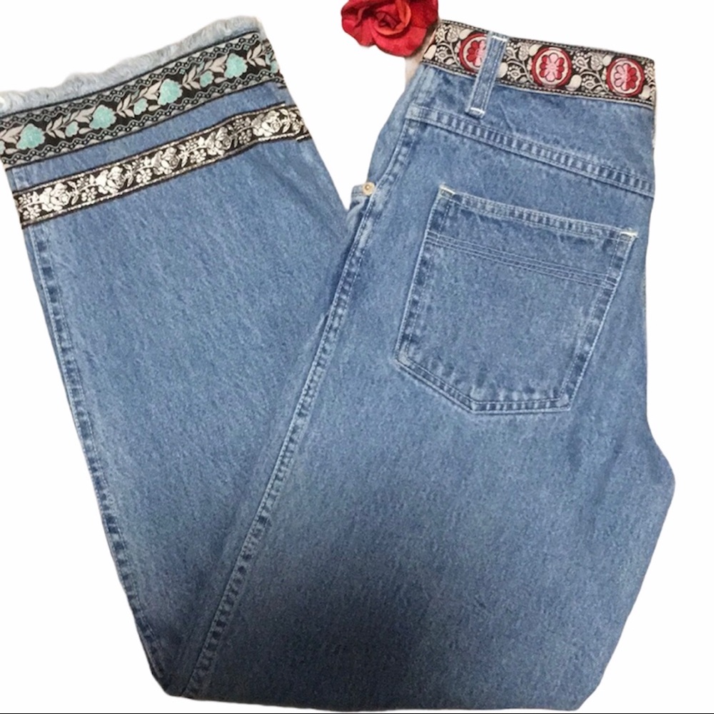 RED DENIM CROPPED EMBELLISHED JEANS FRINGE EMB BOHO HIPPIE ARTSY TRIM SZ 14